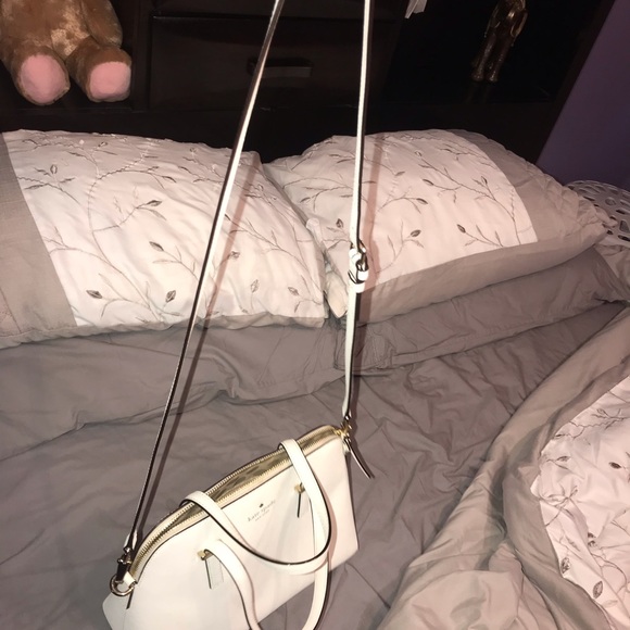 Kate spade cedar street new condition - Picture 4 of 4
